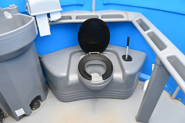 Porta potty delivery and setup in Summit, NJ